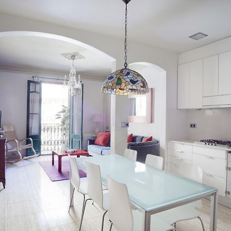 Aparteasy - Authentic Family Apartment บาร์เซโลนา ภายนอก รูปภาพ